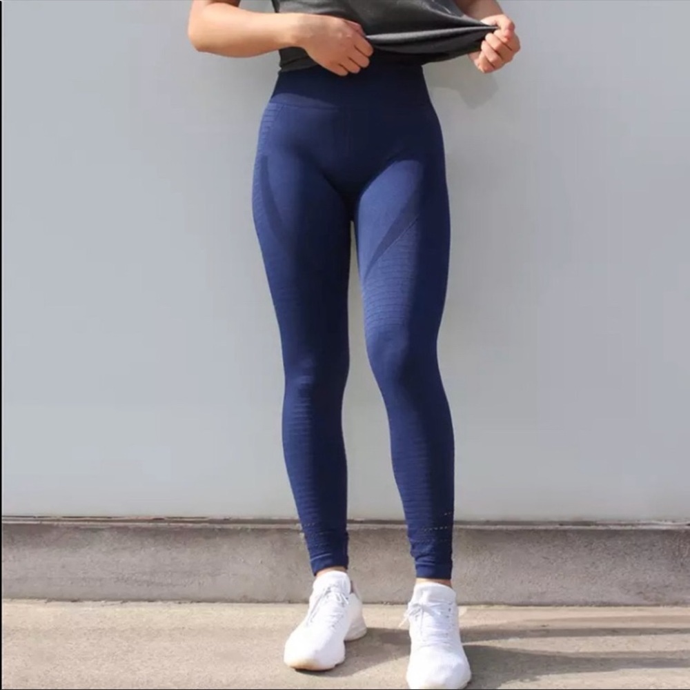 Gym shark knock off leggings fit the same